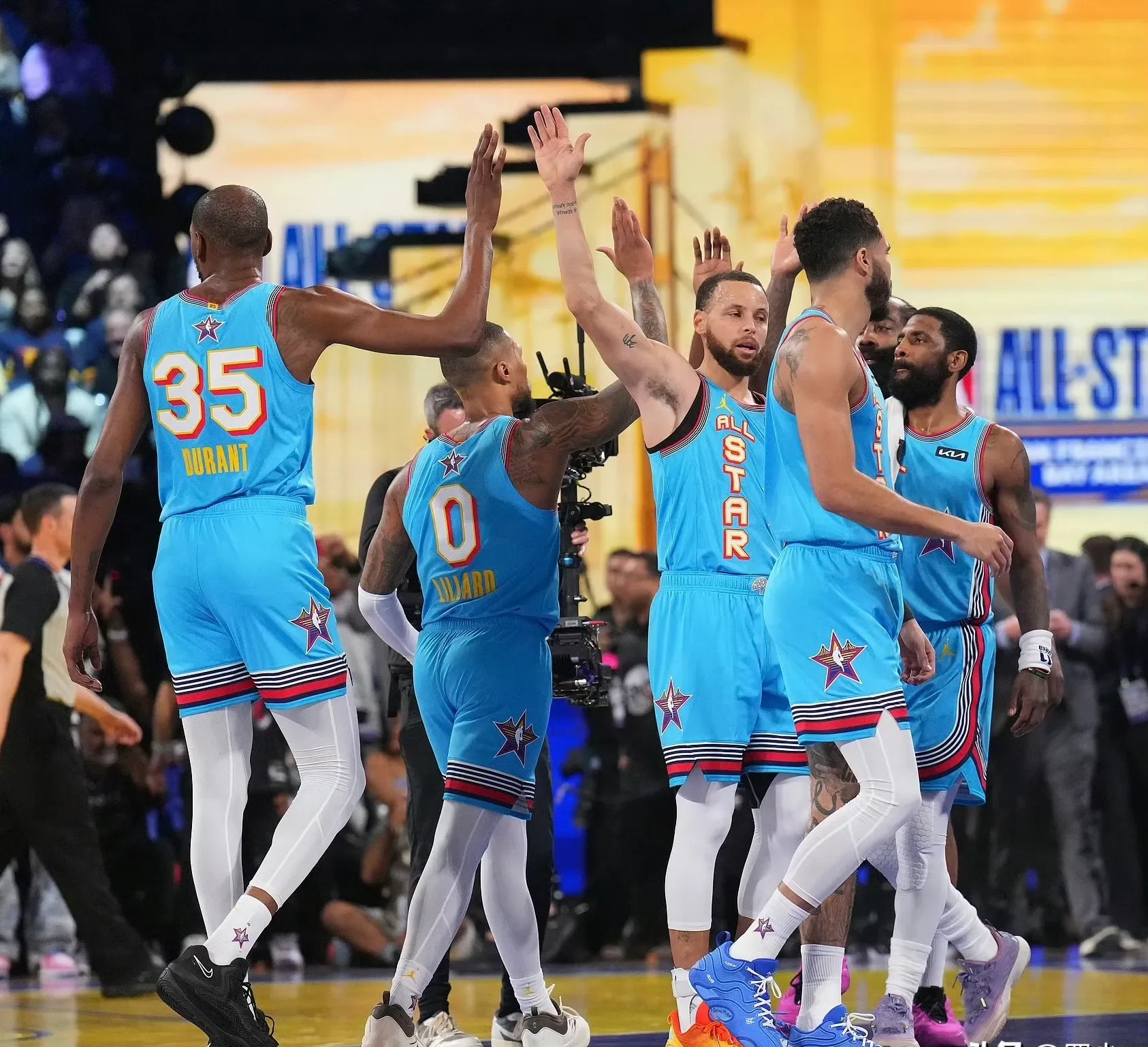 Faker焦点对战，哈登与60激战加拿大队分钟，比赛局势复杂胜负难料！-爱游戏手机版